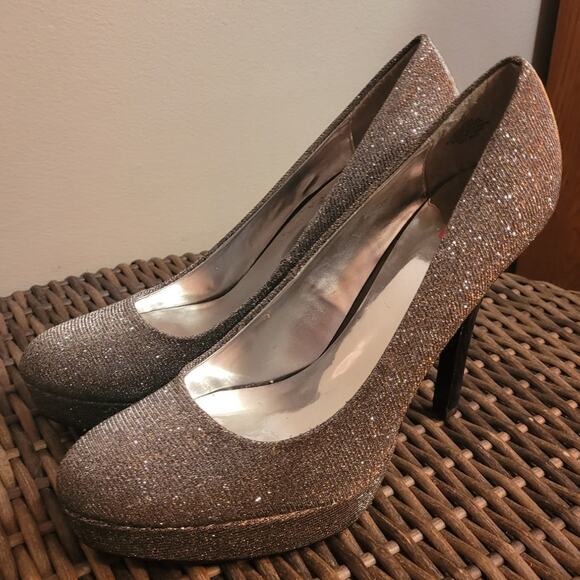 9 & CO JJWildLove Womens Silver Glitter Platform Stiletto High Heels Sz 10 Sexy - Picture 1 of 10